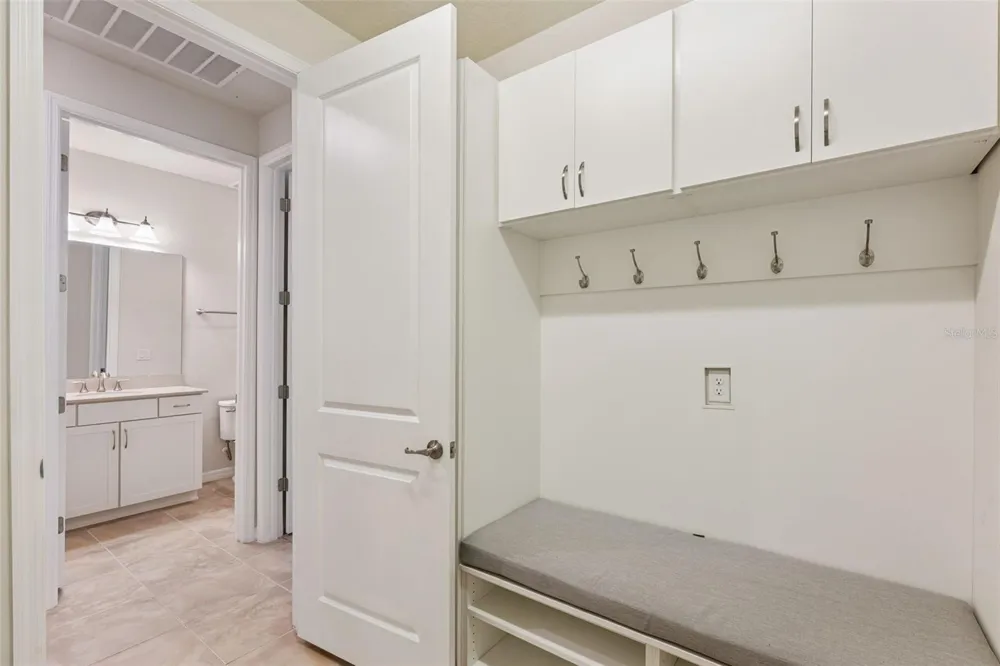 1005 MARE WAY Oviedo, FL 32765