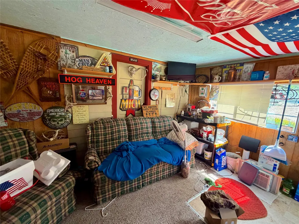 8947 S Fm 1915 Buckholts, TX 76518