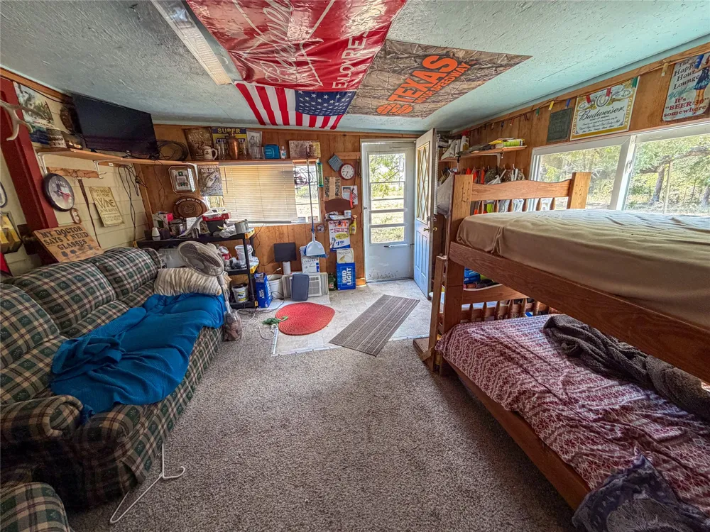 8947 S Fm 1915 Buckholts, TX 76518