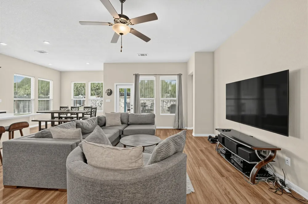 145 Brooks Ranch Drive Kyle, TX 78640