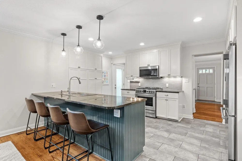 5541 Vincent Avenue S Minneapolis, MN 55410