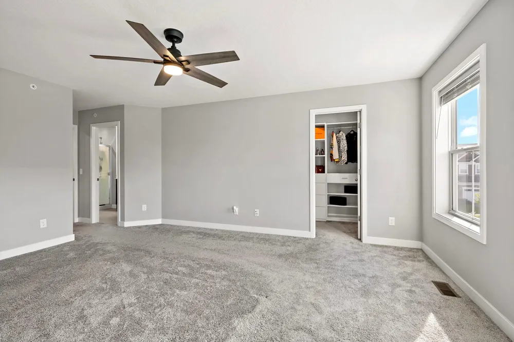 18384 Glastonbury Drive Lakeville, MN 55044