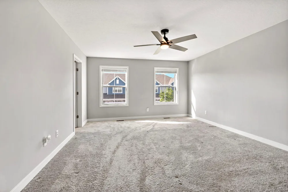 18384 Glastonbury Drive Lakeville, MN 55044