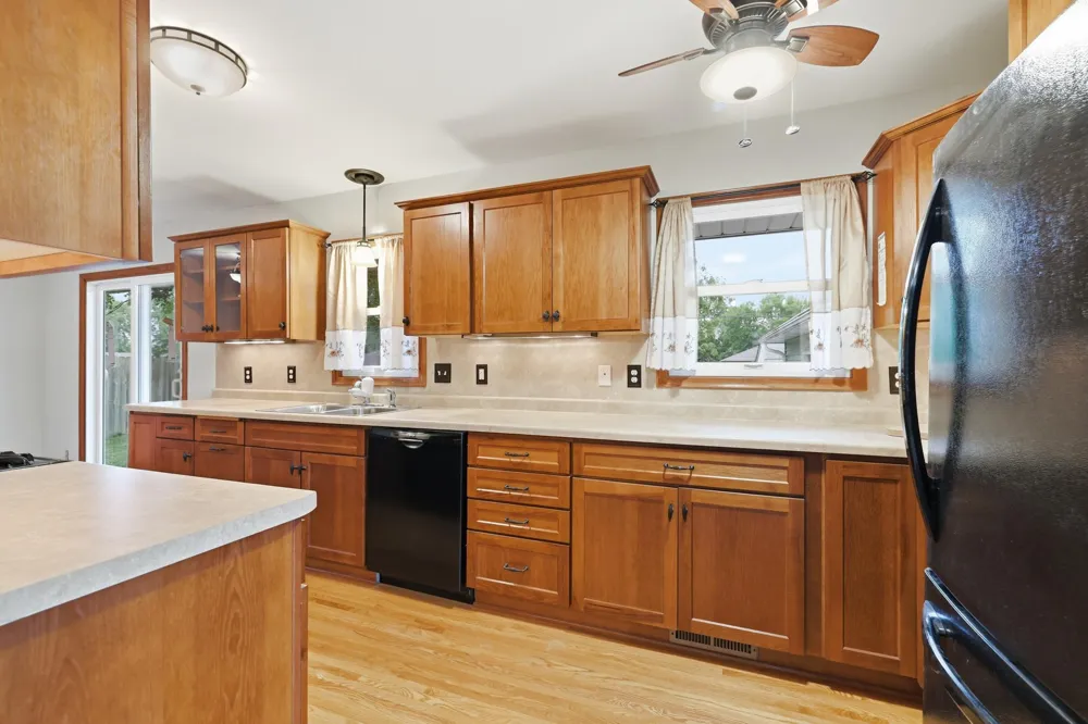 8739 Hadley Avenue S Cottage Grove, MN 55016