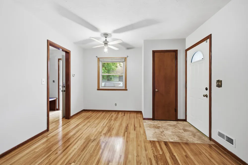 8739 Hadley Avenue S Cottage Grove, MN 55016