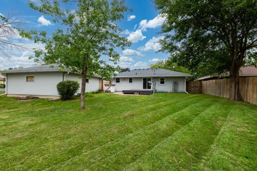 8739 Hadley Avenue S Cottage Grove, MN 55016