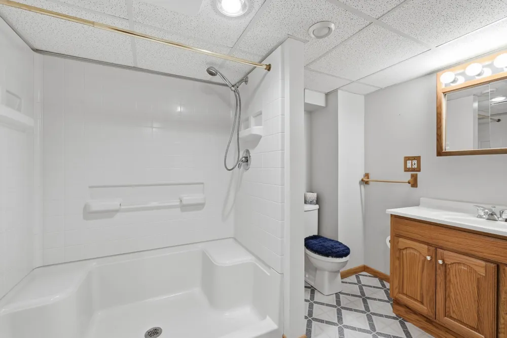 8739 Hadley Avenue S Cottage Grove, MN 55016