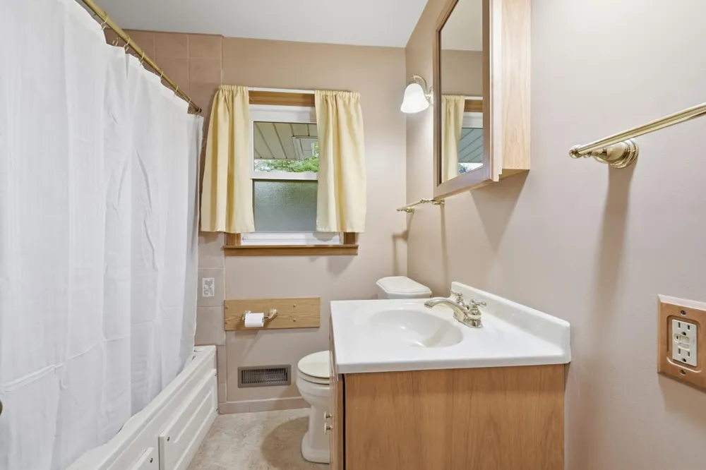 8739 Hadley Avenue S Cottage Grove, MN 55016