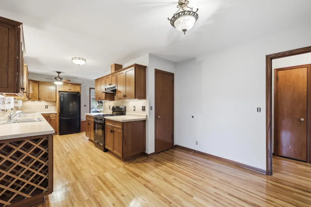 8739 Hadley Avenue S Cottage Grove, MN 55016