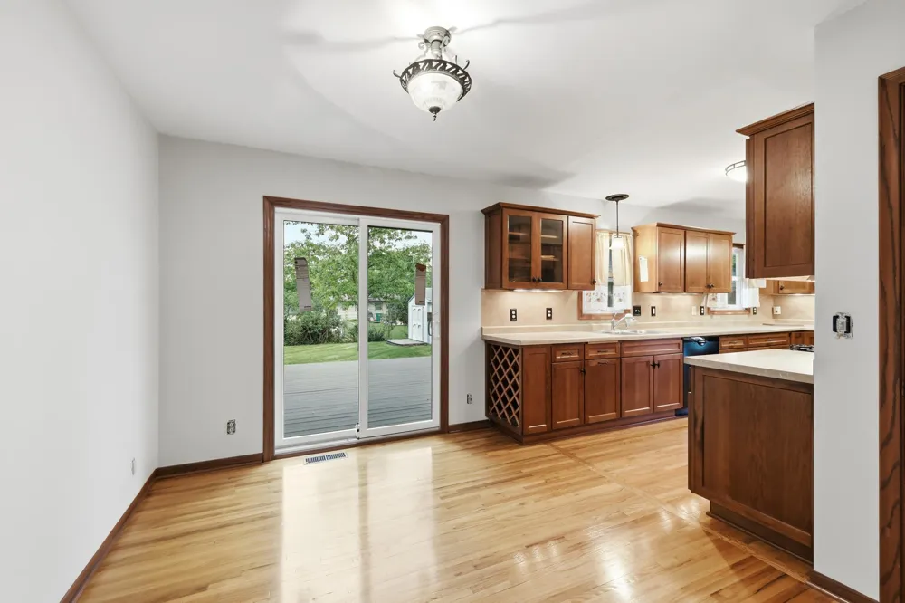 8739 Hadley Avenue S Cottage Grove, MN 55016