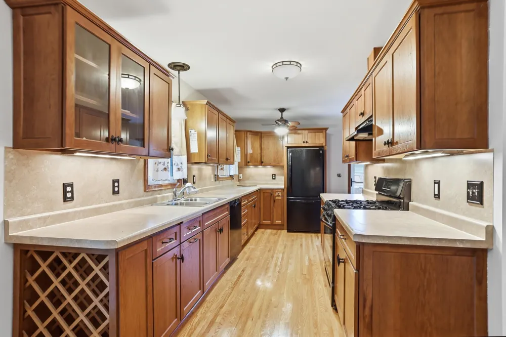 8739 Hadley Avenue S Cottage Grove, MN 55016