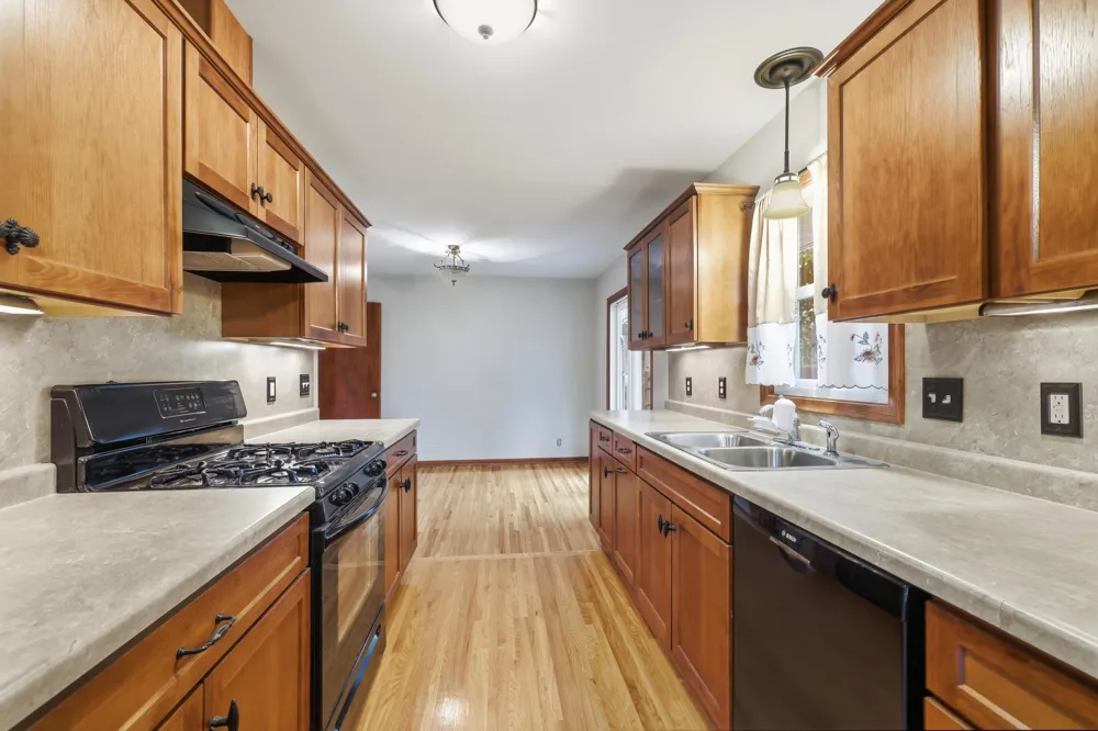 8739 Hadley Avenue S Cottage Grove, MN 55016