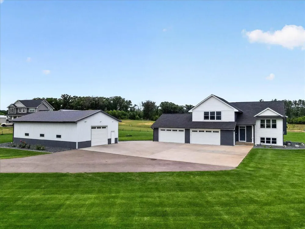 7700 Lent Trail Stacy, MN 55079