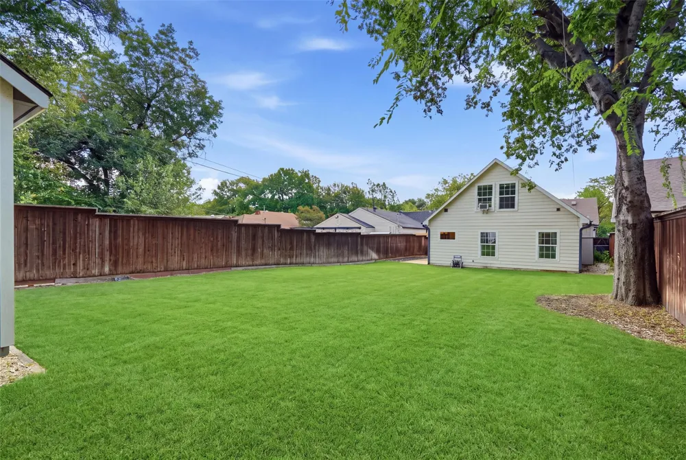 1319 Lansford Avenue Dallas, TX 75224