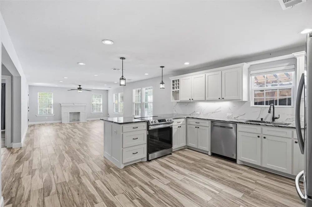 1319 Lansford Avenue Dallas, TX 75224
