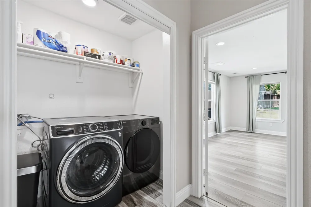 1319 Lansford Avenue Dallas, TX 75224
