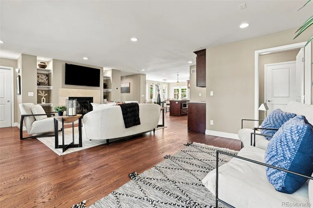 965 Krameria Street Denver, CO 80220