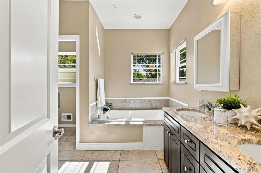 965 Krameria Street Denver, CO 80220
