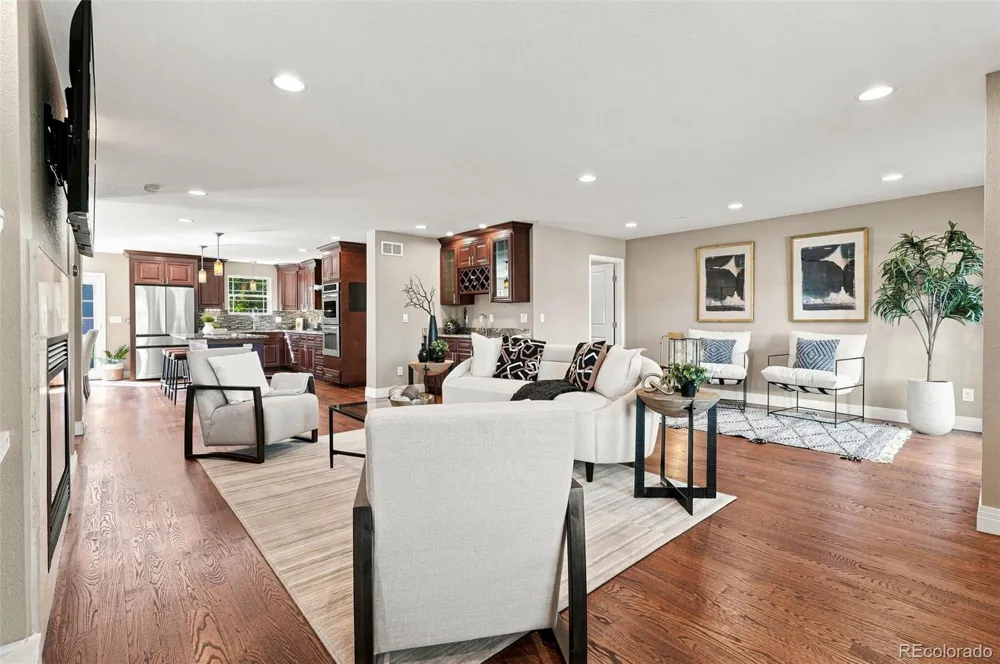 965 Krameria Street Denver, CO 80220