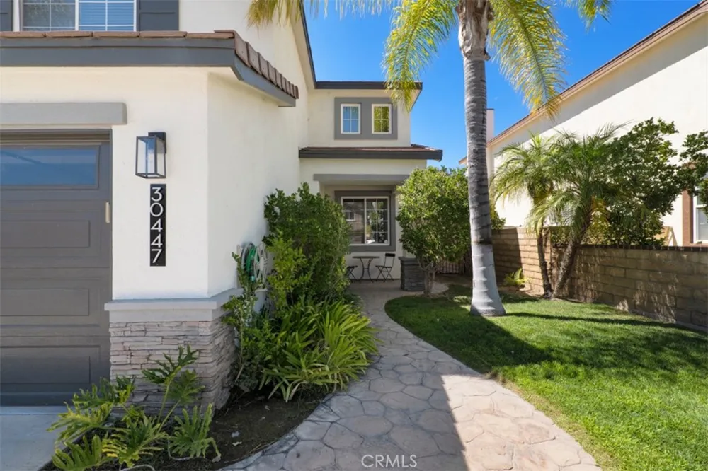 30447 Terracina Place Castaic, CA 91384
