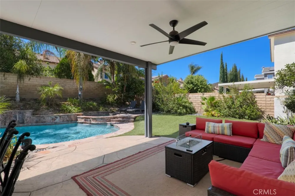 30447 Terracina Place Castaic, CA 91384