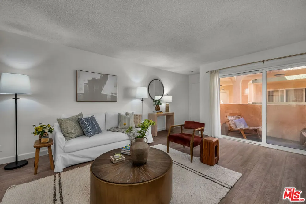 914 Lincoln Boulevard #202 Santa Monica, CA 90403