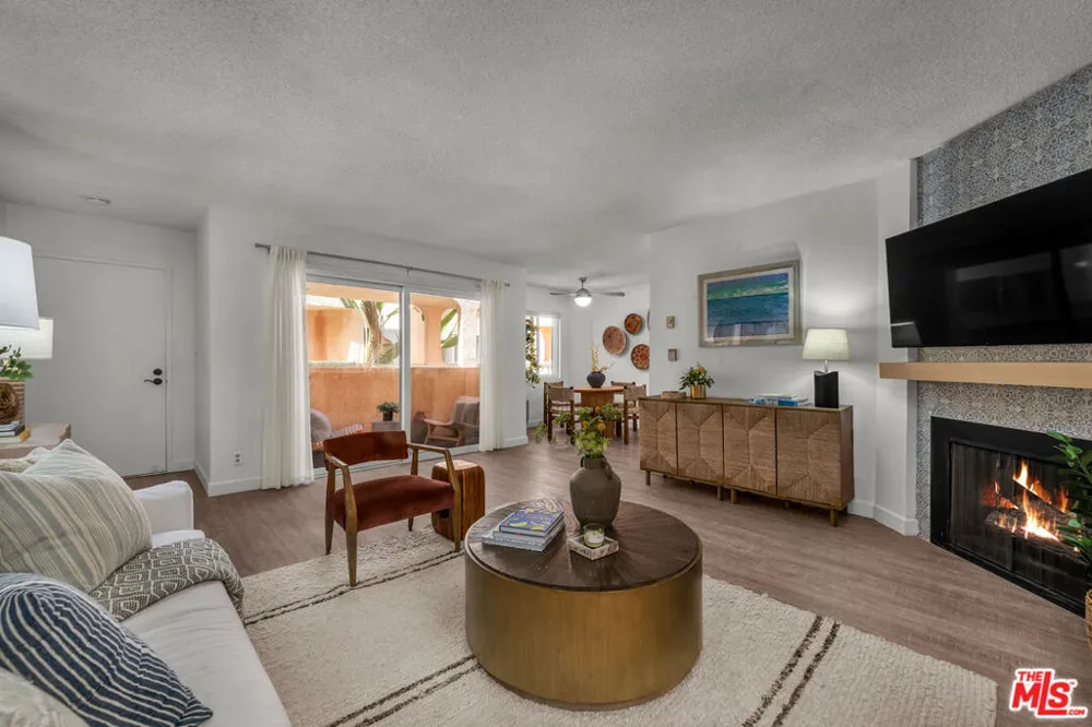 914 Lincoln Boulevard #202 Santa Monica, CA 90403