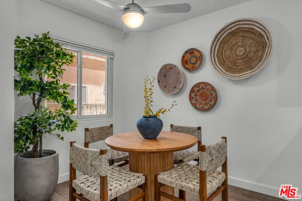 914 Lincoln Boulevard #202 Santa Monica, CA 90403