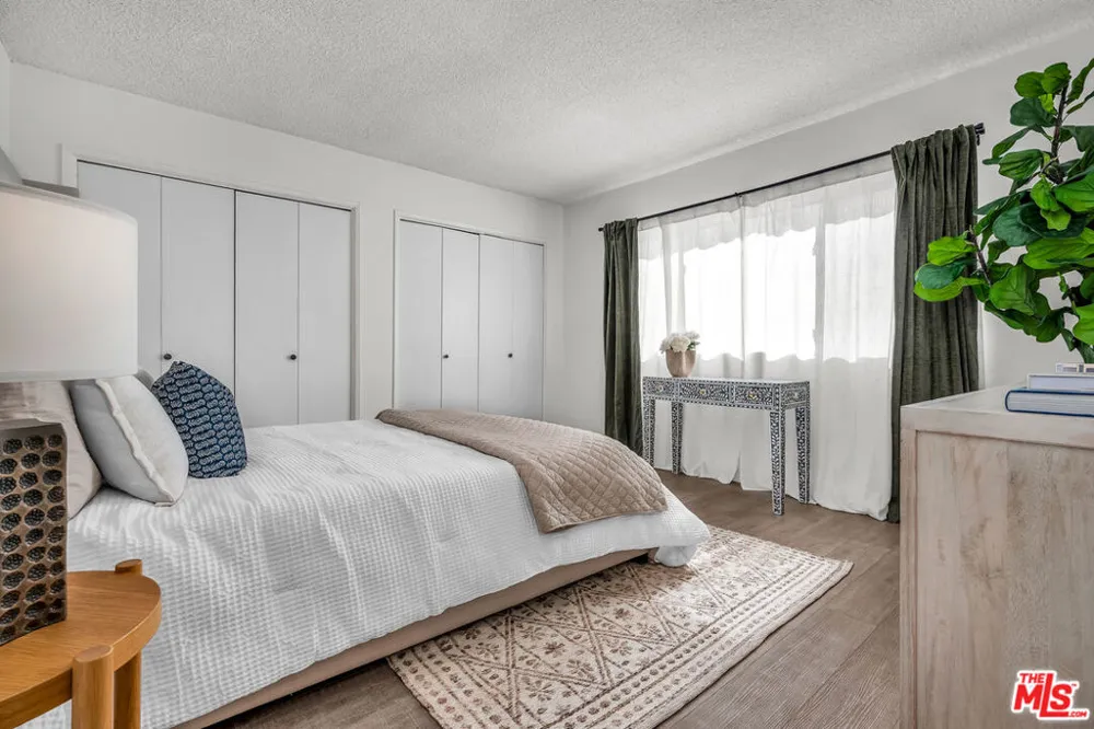 914 Lincoln Boulevard #202 Santa Monica, CA 90403