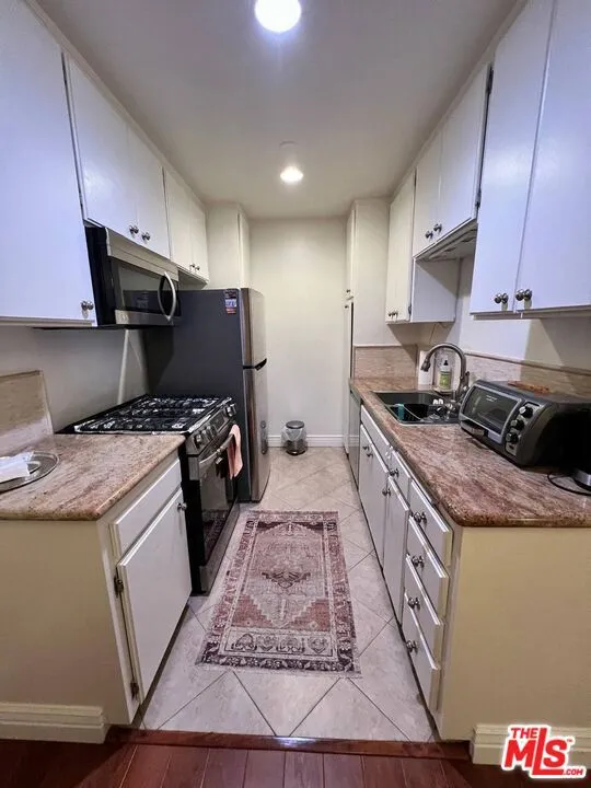 1845 Corinth Avenue #204 Los Angeles, CA 90025