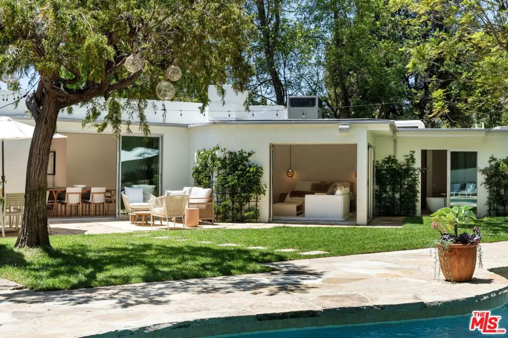 9451 Hidden Valley Place Beverly Hills, CA 90210