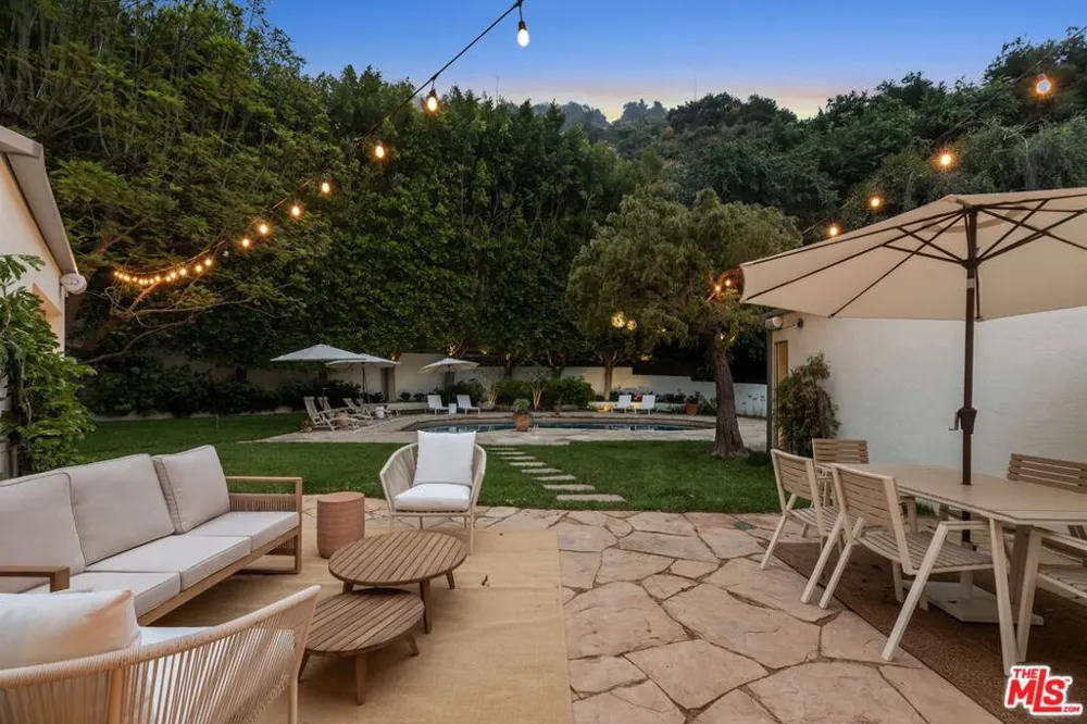 9451 Hidden Valley Place Beverly Hills, CA 90210