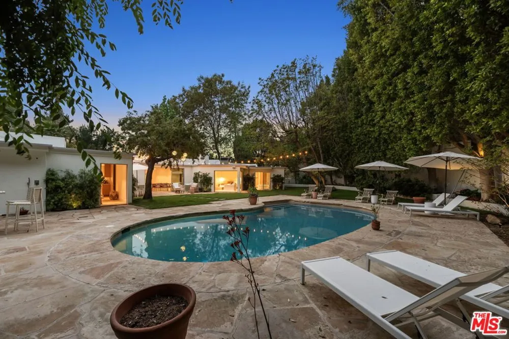 9451 Hidden Valley Place Beverly Hills, CA 90210