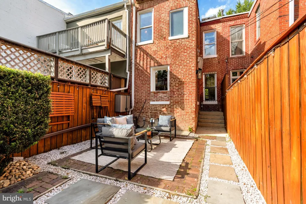 1454 T STREET NW Washington, DC 20009