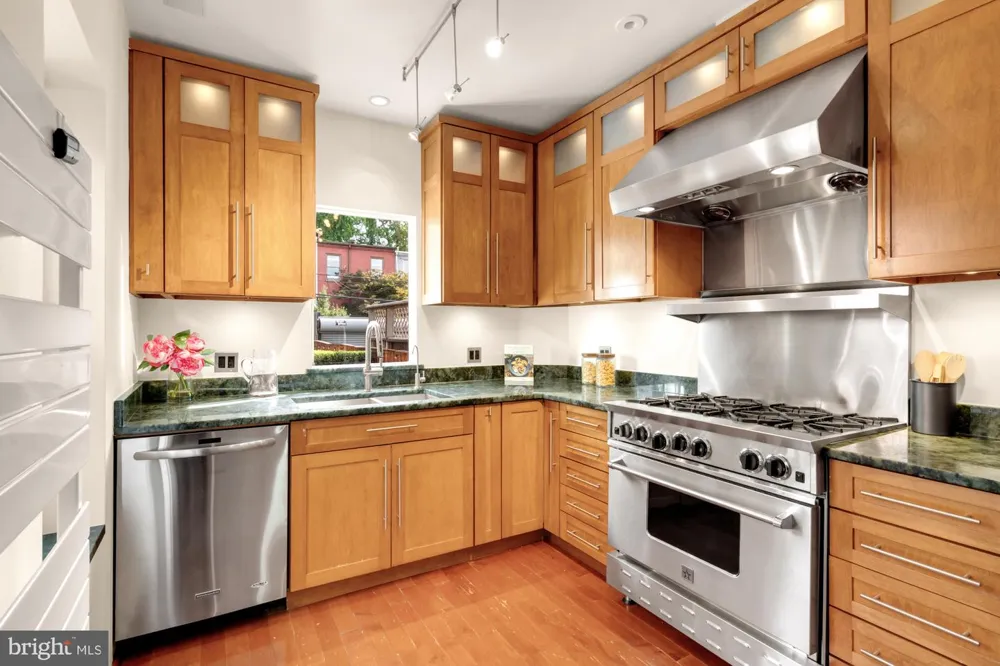 1454 T STREET NW Washington, DC 20009