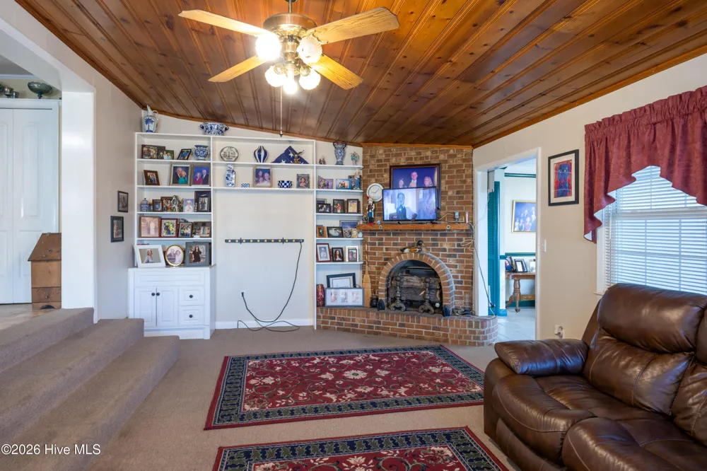 502 Raleigh Road Clinton, NC 28328