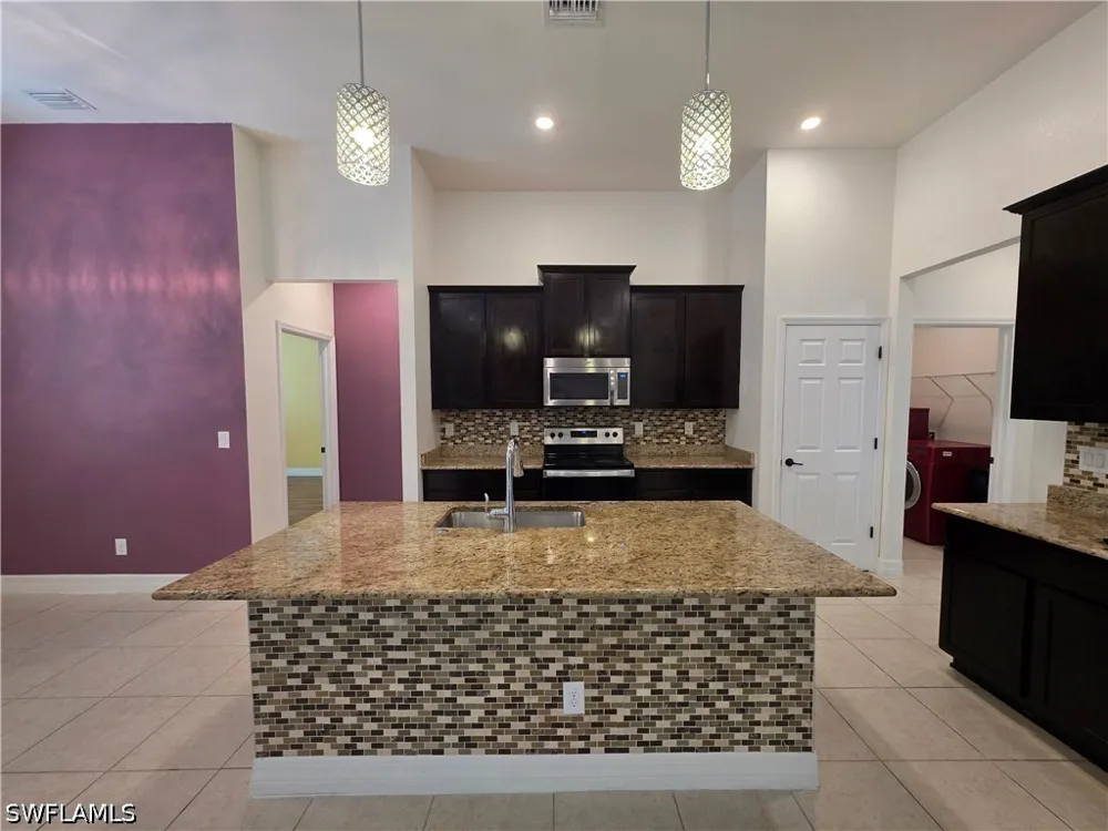 SE 5th Place Cape Coral, FL 33990
