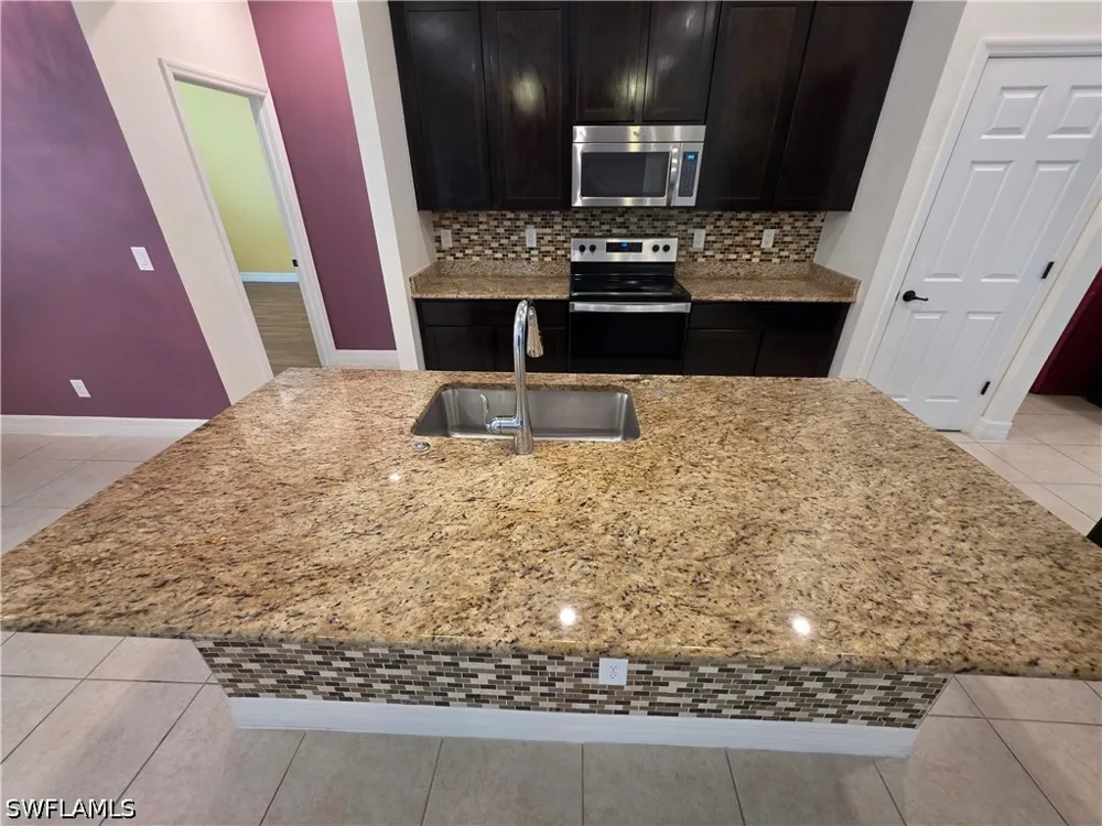 SE 5th Place Cape Coral, FL 33990