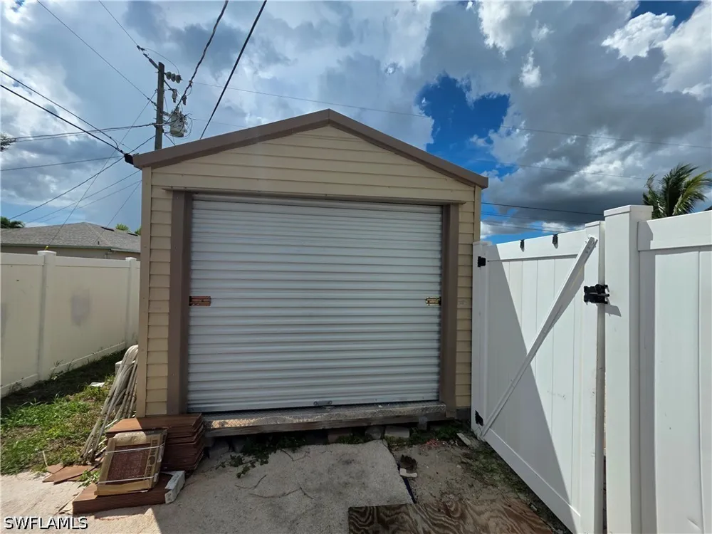 SE 5th Place Cape Coral, FL 33990