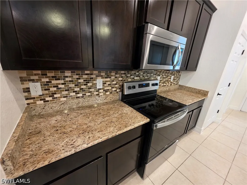 SE 5th Place Cape Coral, FL 33990