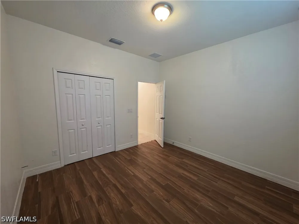 SE 5th Place Cape Coral, FL 33990