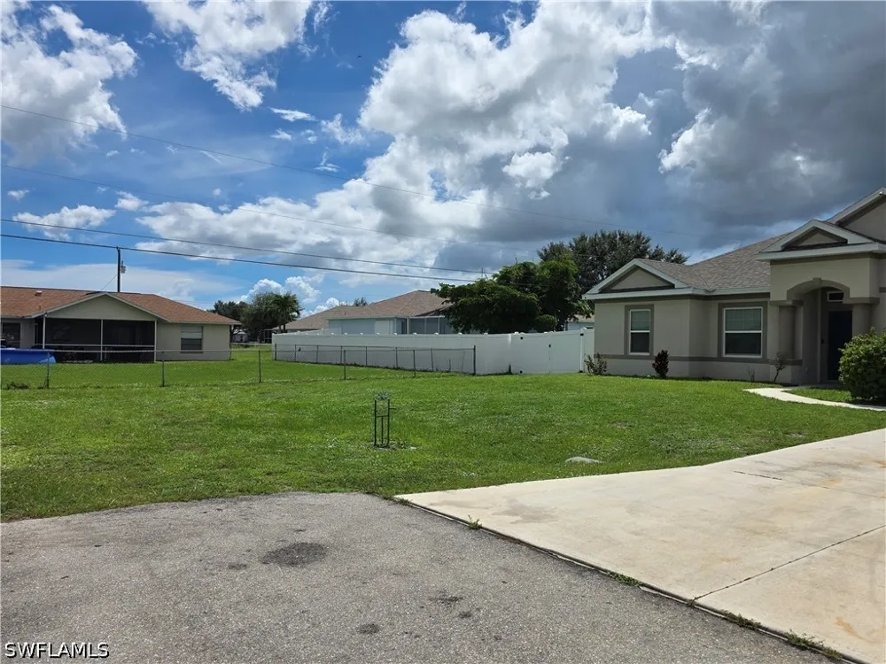 SE 5th Place Cape Coral, FL 33990