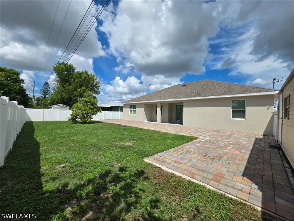 SE 5th Place Cape Coral, FL 33990