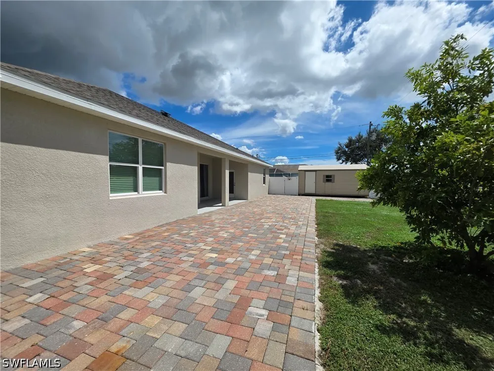SE 5th Place Cape Coral, FL 33990