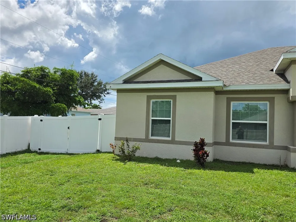 SE 5th Place Cape Coral, FL 33990