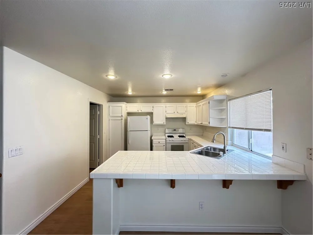 1517 Cross Country Street Las Vegas, NV 89144