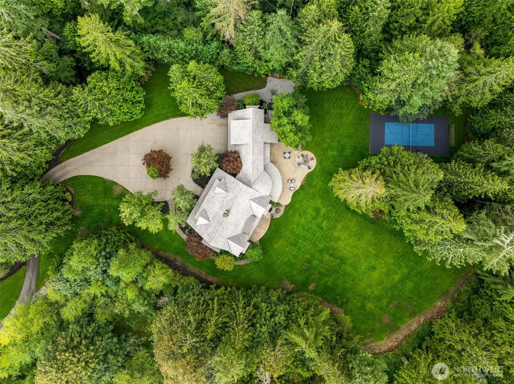 24950 SE Old Black Nugget Road Issaquah, WA 98029