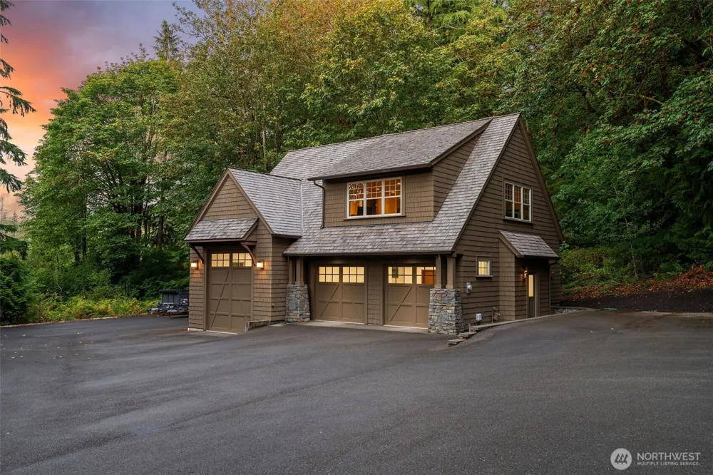 24950 SE Old Black Nugget Road Issaquah, WA 98029