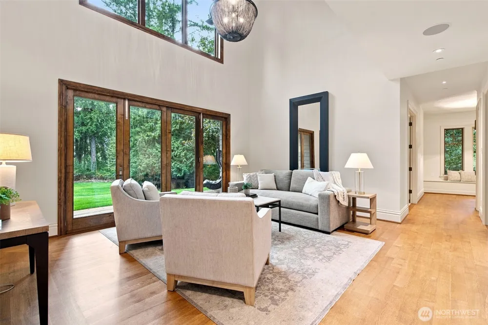 24950 SE Old Black Nugget Road Issaquah, WA 98029