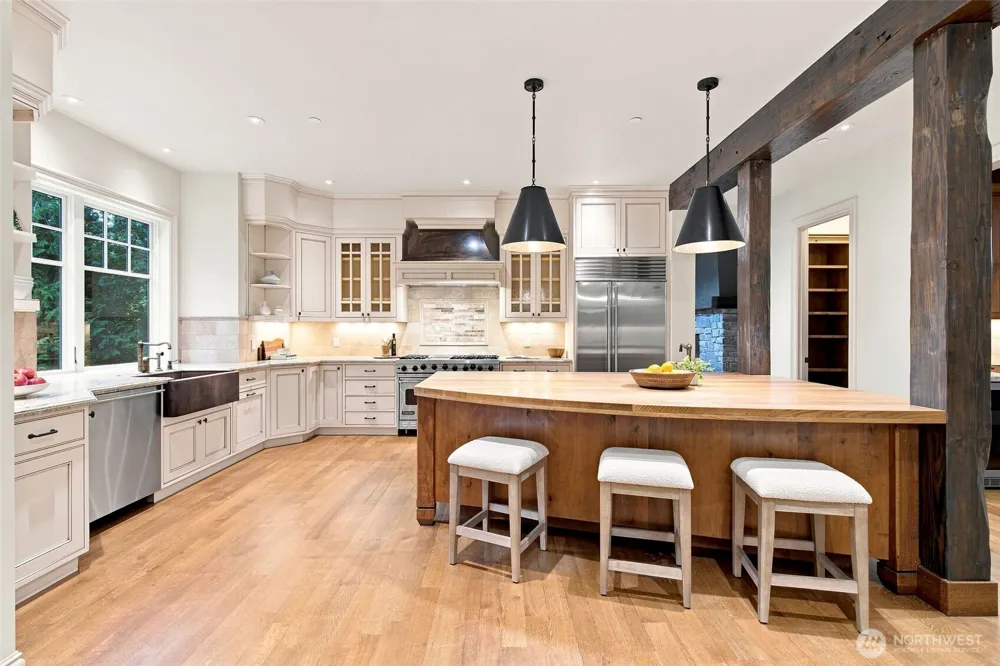 24950 SE Old Black Nugget Road Issaquah, WA 98029